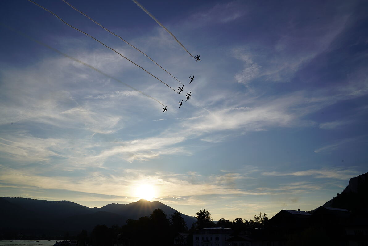 In the picturesque setting of Lake Wolfgang, The Flying Bulls put on a breathtaking air show.